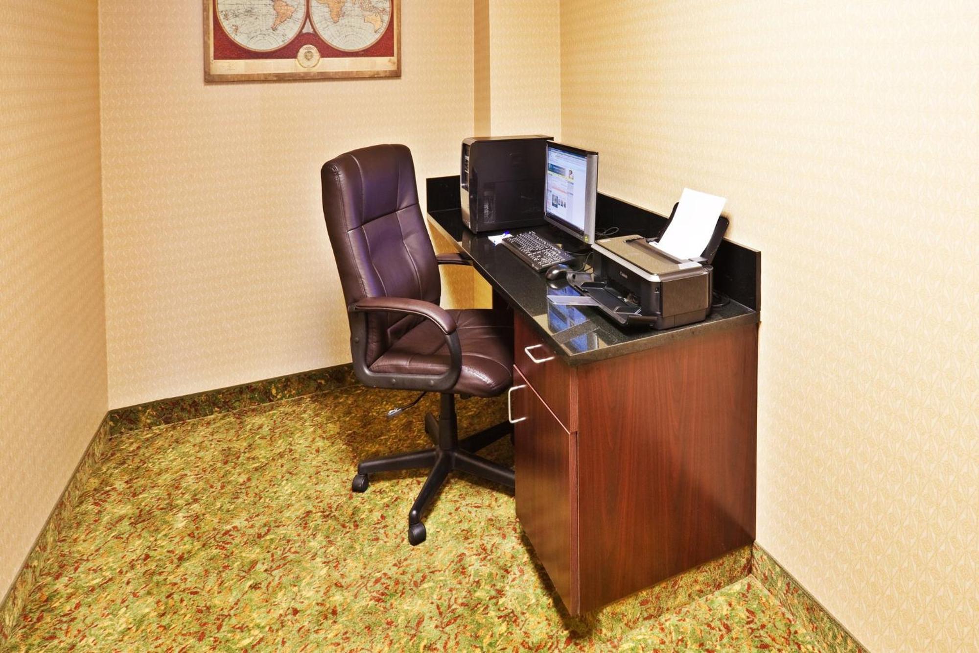 Holiday Inn Express & Suites Perry By Ihg Extérieur photo